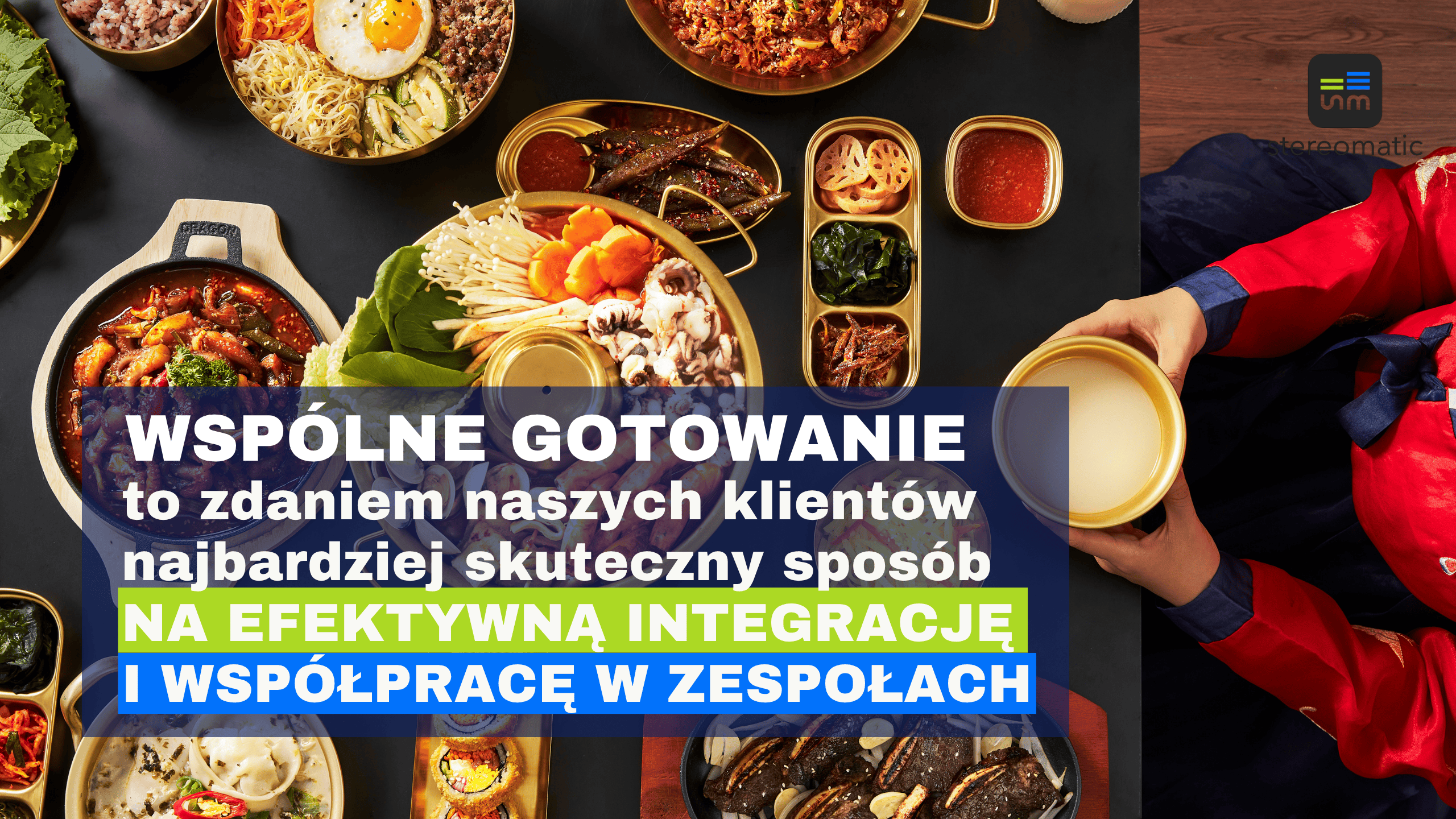 Warsztaty kulinarne podczas firmowego eventu integracyjnego – wspólne gotowanie tradycyjnych dań.